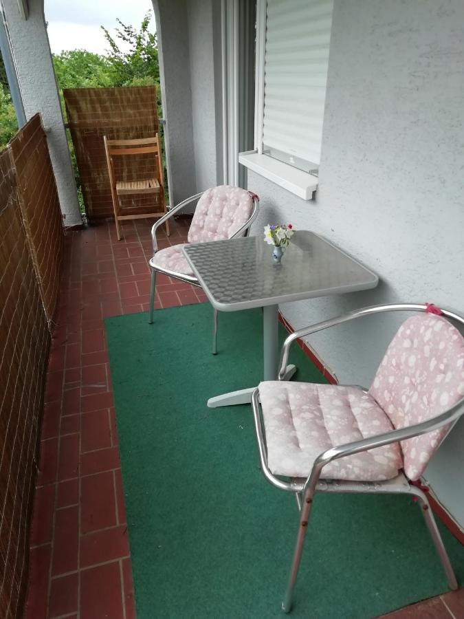 Ferienwohnung Schlossblick เบนส์ไฮม์ ภายนอก รูปภาพ